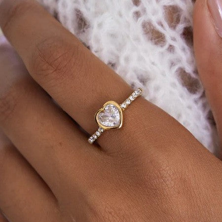 Amore Ring